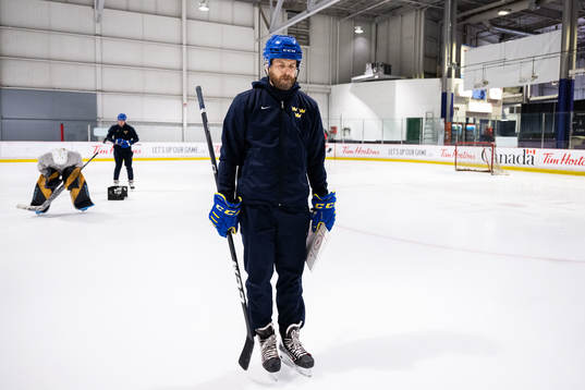 Head coach Ulf Lundberg of Sweden at a practice session