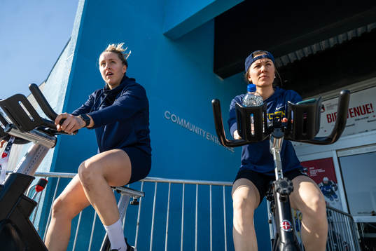 Hanna Olsson and Anna Kjellbin of Sweden at a practice