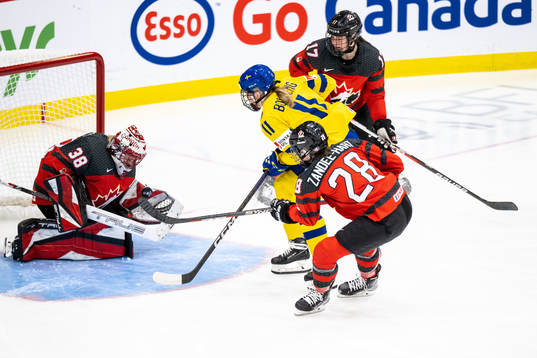 Goaltender Emerance Maschmeyer of Canada and Josefin