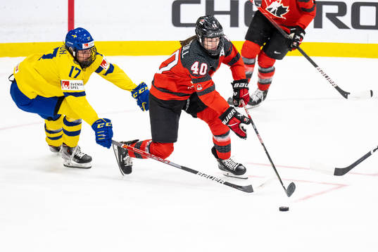 Sofie Lundin of Sweden and Blayre Turnbull of Canada