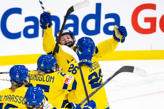 Hilda Svensson of Sweden celebrate scoring 2-2