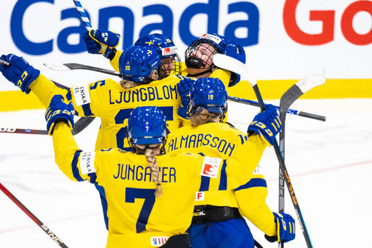 Hilda Svensson of Sweden celebrate scoring 2-2