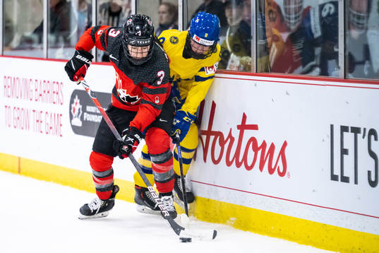 Jocelyne Larocque of Canada and Hilda Svensson of Sweden