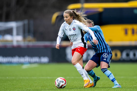 FC Rosengårds Fiona Brown och Djurgårdens Ebba Hed