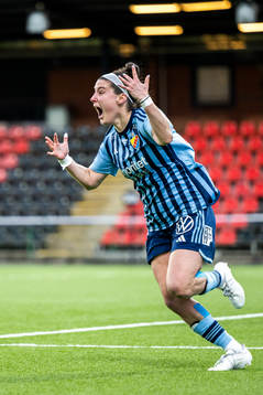 Djurgårdens Hayley Dowd jublar