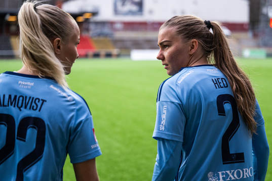 Djurgårdens Tove Almqvist och Ebba Hed