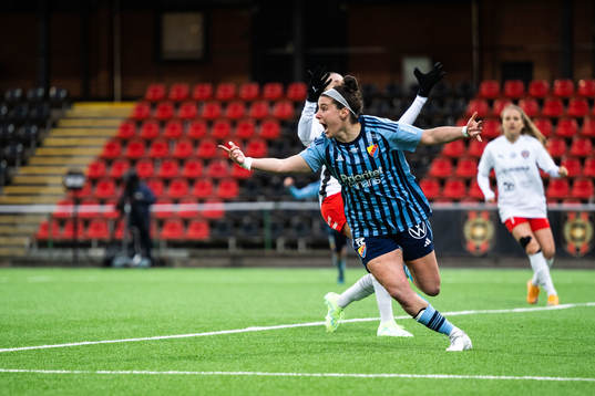 Djurgårdens Hayley Dowd jublar