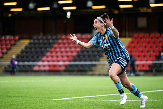 Djurgårdens Hayley Dowd jublar