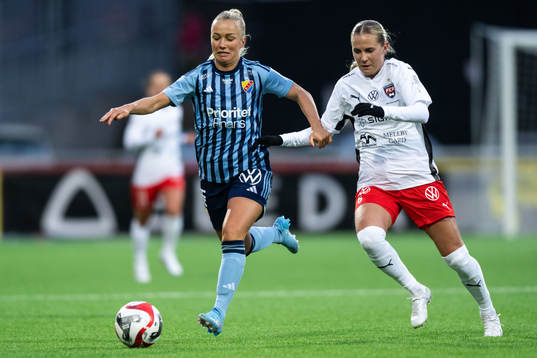 Djurgårdens Tove Almqvist och FC Rosengårds Ria Noora