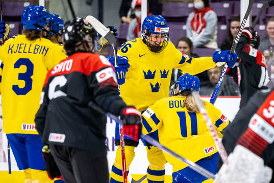 Hanna Olsson and Josefin Bouveng of Sweden celebrate