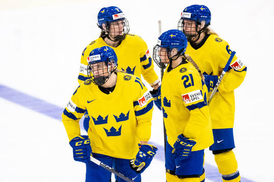 Josefin Bouveng, Lova Blom, Linnéa Andersson and Josefine