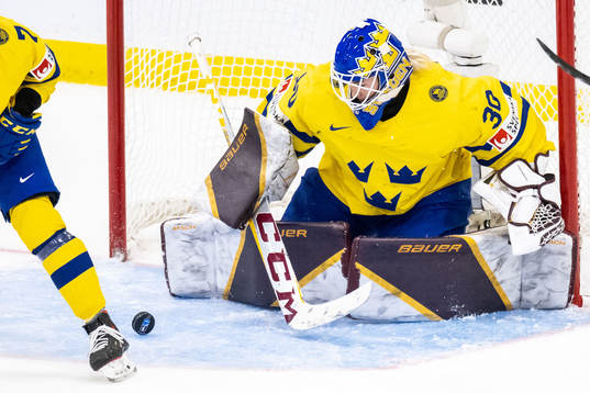 Goaltender Emma Söderberg of Sweden