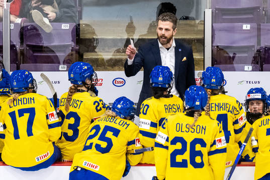 Head coach Ulf Lundberg of Sweden