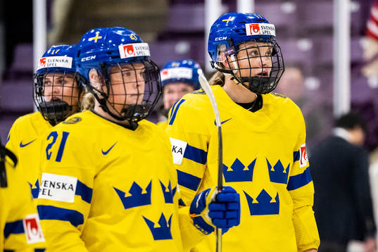 Lova Blom and Josefin Bouveng of Sweden