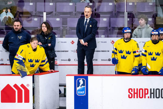 Equipment manager Rickard Regnell, Physiotherapist Elin
