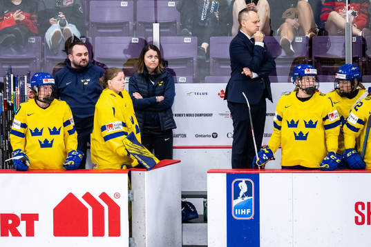Equipment manager Rickard Regnell, Physiotherapist Elin