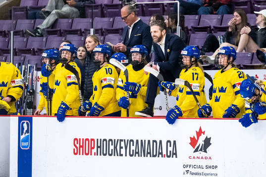 Head coach Ulf Lundberg of Sweden