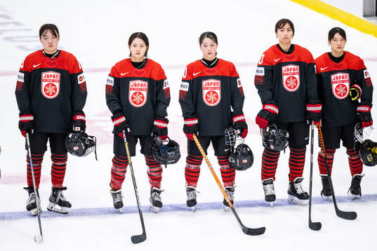 Players of Japan looks dejected