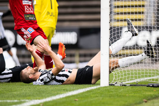 Landskronas Erik Hedenquist deppar
