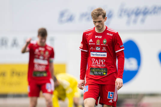Skövde AIKs Lukas Rhöse deppar