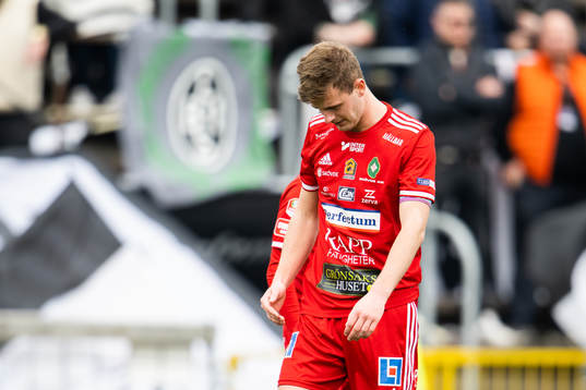 Skövde AIKs Filip Schyberg deppar