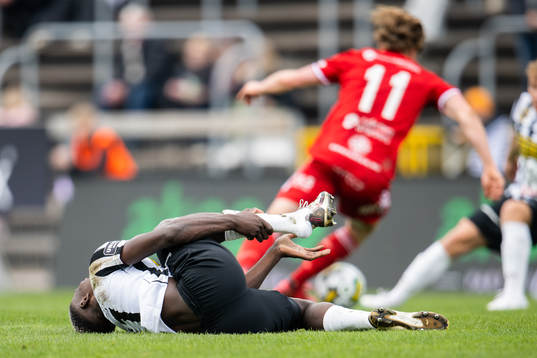 Landskronas Ousmane Diawara har ont