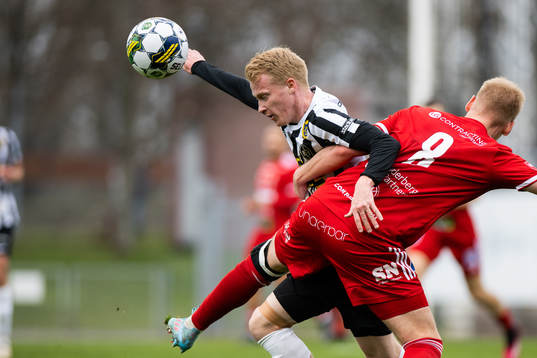 Landskronas David Edvardsson och Skövde AIKs Oscar