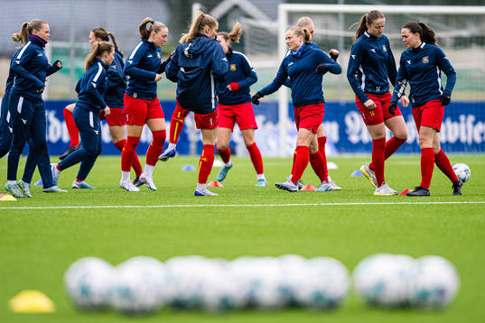 Mia Hambro Svendsen, Ragne Hagen Svastuen and Solveig