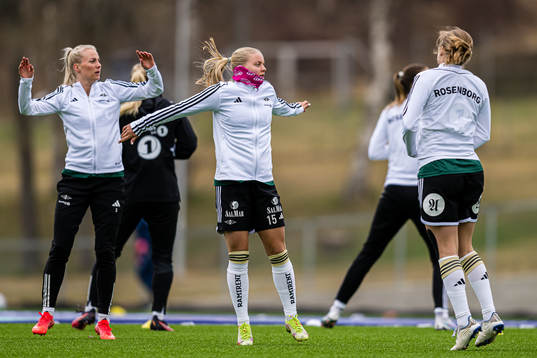 Celine Emilie Nergård of Rosenborg warms up