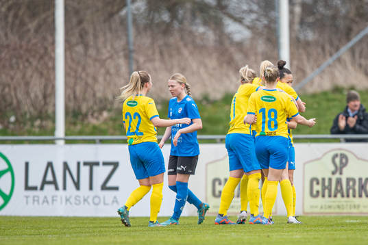 Eskilsminnes Isabel Maria Aguilar jublar