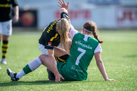 AIKs Moa Sjöström och Alingsås Tove Lorén