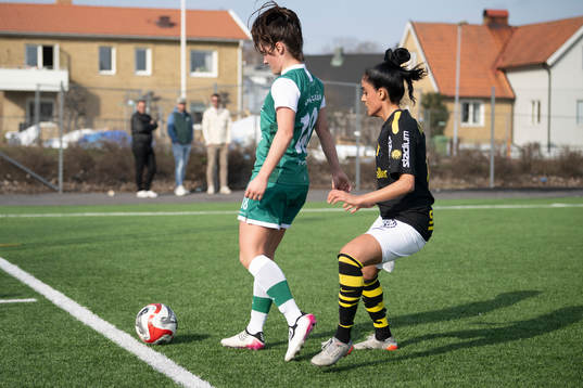Alingsås Anna Scavo och AIKs Lawlaw Nazeri