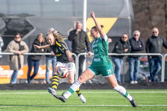 AIKs Matilda Nildén och Alingsås Emmy Blomberg