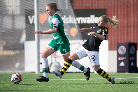 Alingsås Moa Jarl och AIKs Matilda Nildén