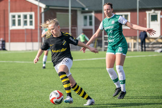AIKs Matilda Nildén och Alingsås Emmy Blomberg