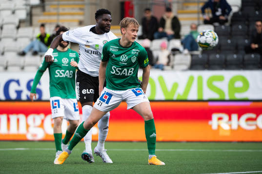 Örebros Nasiru Moro och Brages Henry Sletsjøe