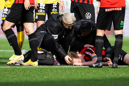 Brommapojkarnas Gustav Sandberg Magnusson har ont