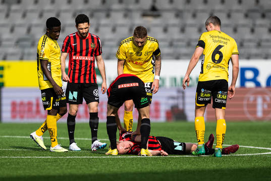 Brommapojkarnas Gustav Sandberg Magnusson har ont