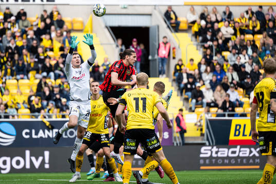 Elfsborgs målvakt Hakon Valdimarsson och Brommapojkarnas