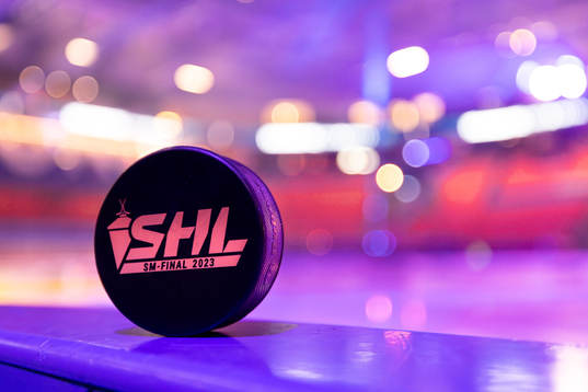 Matchpuck före final ett i SHL mellan Växjö och