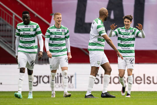 Västerås SKs Jabir Abdihakim Ali och Olle Edlund jublar