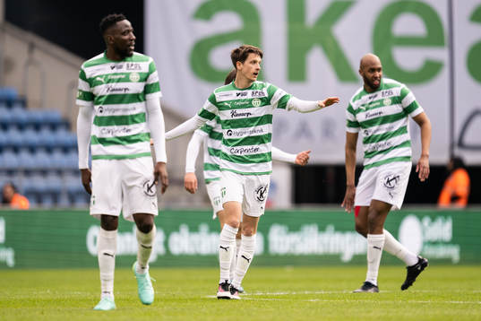 Västerås SKs Olle Edlund jublar med lagkamrater
