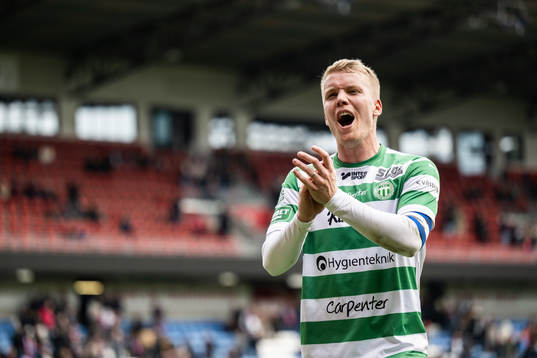 Västerås SKs Simon Johansson jublar