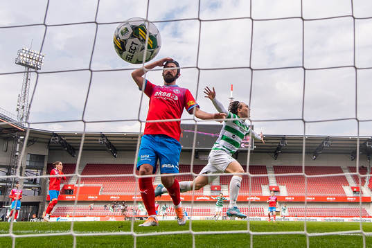 Helsingborgs målvakt Kalle Joelsson och Frederik Holst