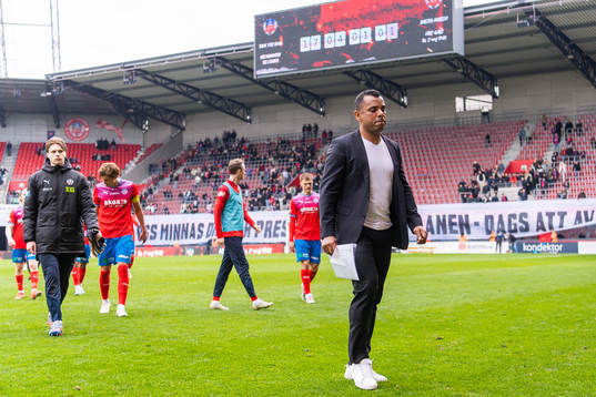 Helsingborgs tränare Alvaro Santos deppar