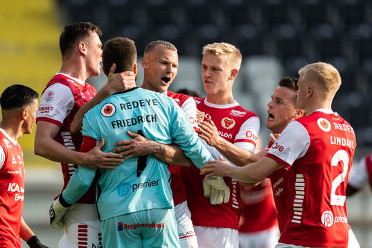Bläddra bland fler bilder av Fotboll, Allsvenskan, Häcken - Kalmar