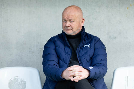 Häckens tränare Per-Mathias Høgmo innan fotbollsmatchen