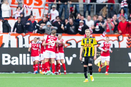 Häckens Tomas Olai Totland deppar