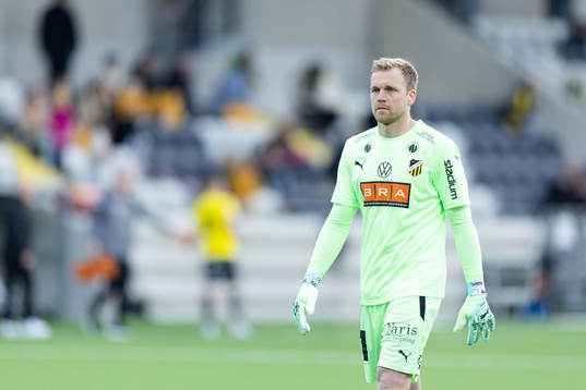 Häckens målvakt Peter Abrahamsson deppar