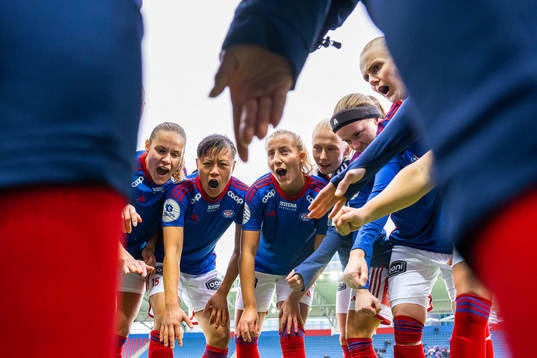 Andrine Tomter, Ylinn Tennebø, Stine Brekken, Thea Bjelde,